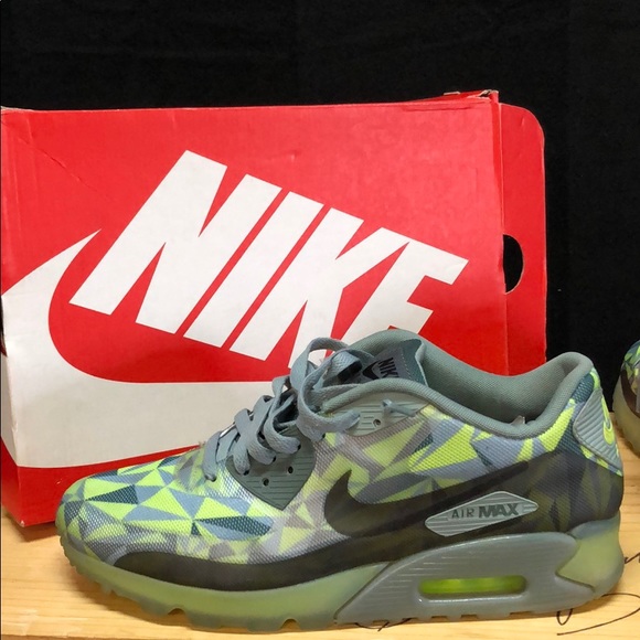 NIKE AIR MAX 90 ICE SIZE 10.5 IN BOX NIKE AIR MAX 90 ICE SIZE 10.5 IN BOX